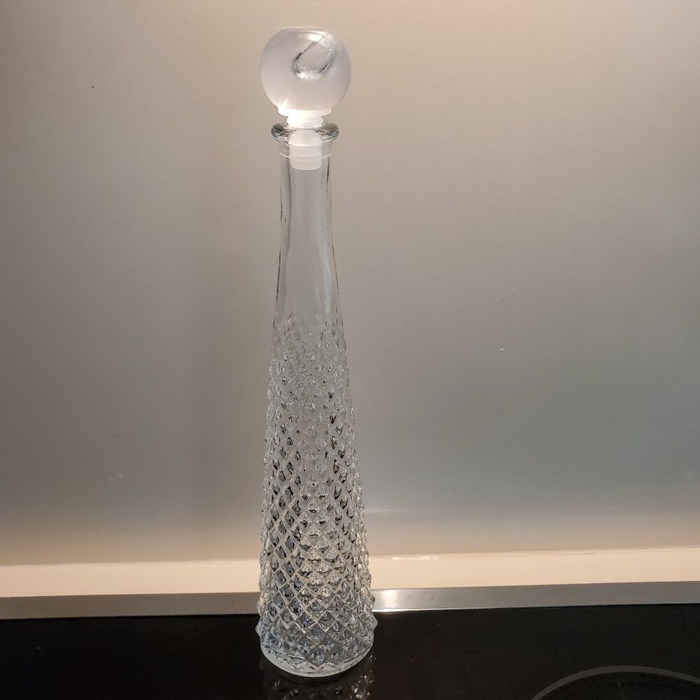 VINTAGE TALL PERFUME BOTTLE